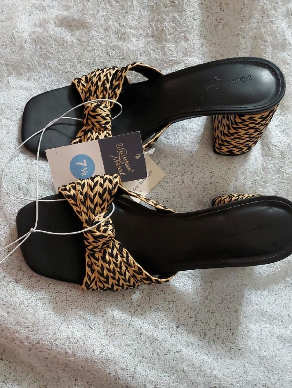 NWT Universal Thread Black / Aaliyah Strappy Knot Sandal Heel - Size 7.5